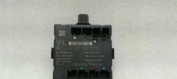 Mercedes-Benz E C207 W207 Door control unit/module A2079002500