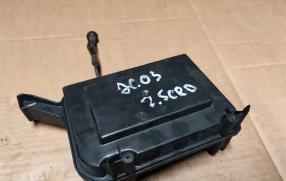 Vacuum air tank