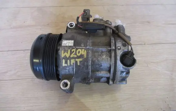 Mercedes-Benz C W204 Air conditioning (A/C) compressor (pump)
