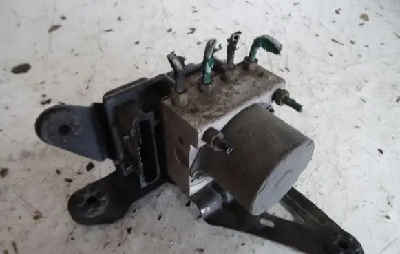Renault Megane II ABS Pump 8200038695