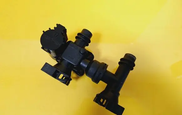 Opel Astra G Coolant heater control valve 90559837 0243250