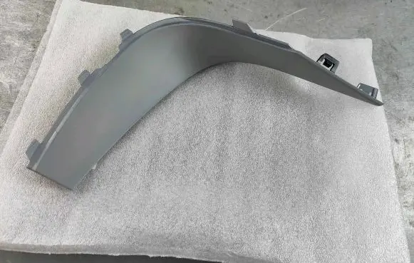 Porsche Macan (95B) Front bumper splitter molding 95b807820ag2x
