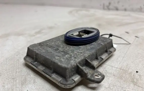 BMW 4 F32 F33 Headlight ballast module Xenon 7317408