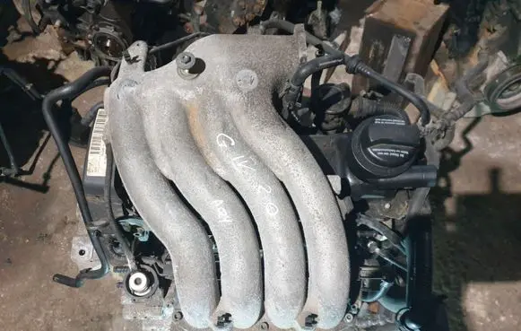 Volkswagen Golf IV Engine AGY