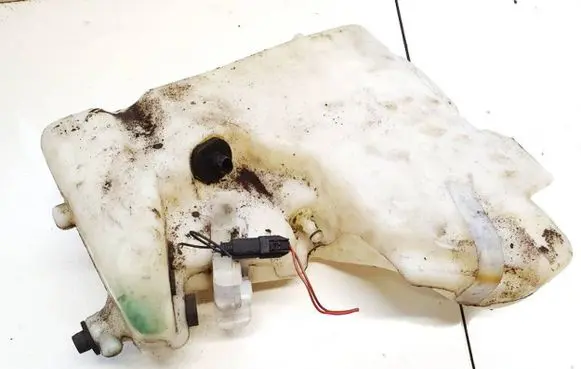 Windshield washer fluid reservoir/tank