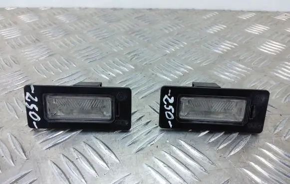 Skoda Yeti (5L) Number plate light 131114 060613