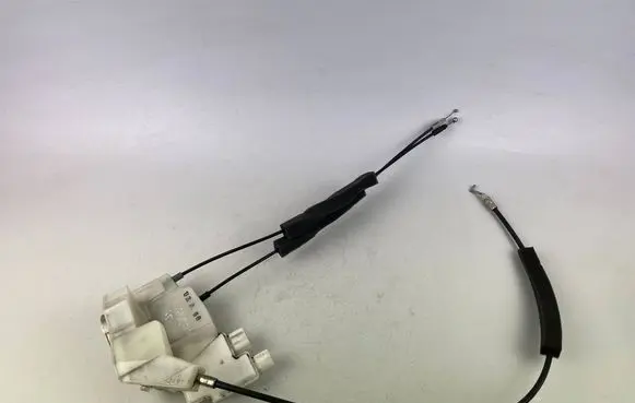 Subaru Legacy Rear door lock 