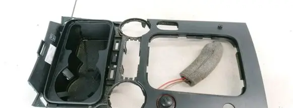Volkswagen Touareg I Cup holder 7L6858601A 484704