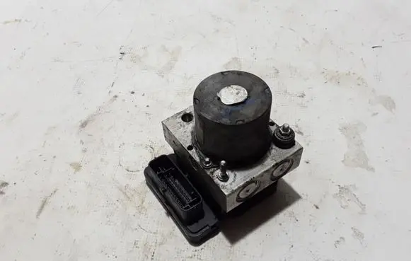 Renault Master III ABS Pump 476603593R