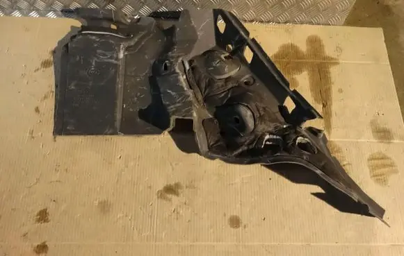 Audi A7 S7 4K8 Front arch 4K8863813C8