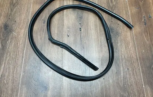 Mercedes-Benz SL R129 Rubber seal front coupe door 1297200178