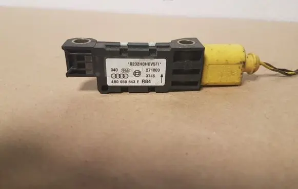 Audi A8 S8 D3 4E Airbag deployment crash/impact sensor 4B0959643E