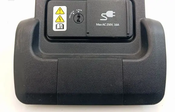 Hyundai Ioniq 5 Electric car charge socket GI951AB300