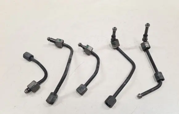 Opel Vectra C Fuel injector supply line/pipe 