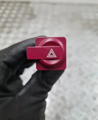 Citroen C4 I Hazard light switch
