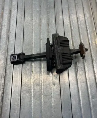 BMW X3 E83 Rear door check strap stopper 7176802