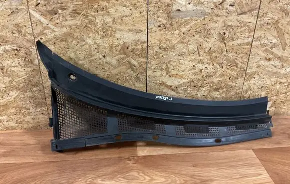Mazda 3 I Wiper trim BP4K507R1 K2443