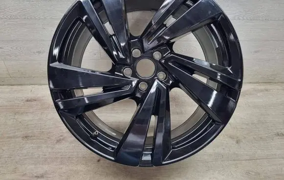 Volkswagen Touareg III R20 alloy rim 760601025AA