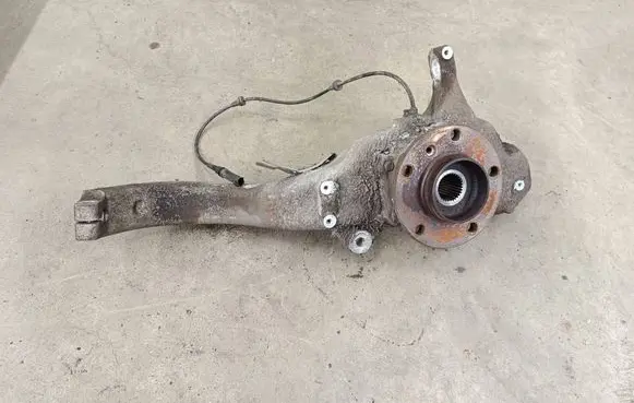 BMW X5 E70 Front wheel hub spindle knuckle