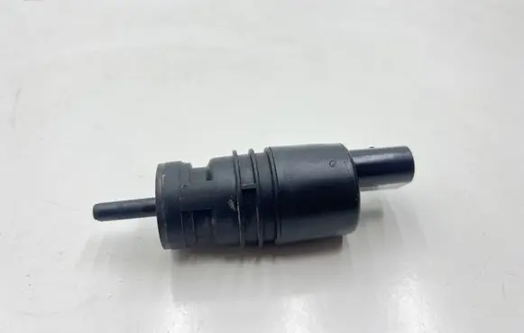 BMW 4 F32 F33 Windscreen/windshield washer pump 7302589 13264011 3437380
