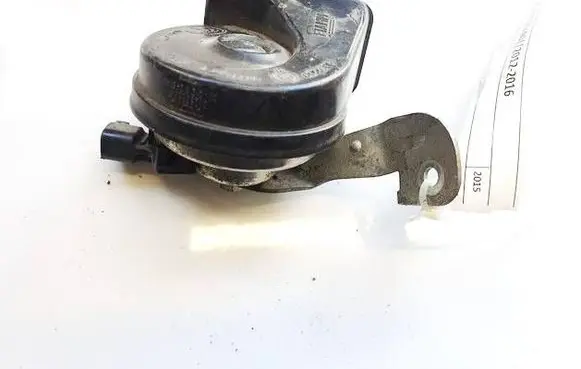 Volvo V40 Horn signal A046522