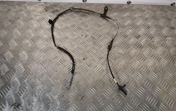 Hyundai Santa Fe ABS brake wheel speed sensor 5893081000