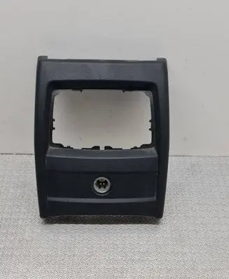BMW 3 F30 F35 F31 Other center console (tunnel) element 9218909 105016025