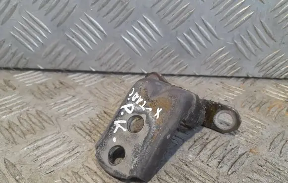 Nissan X-Trail T31 Front door upper hinge