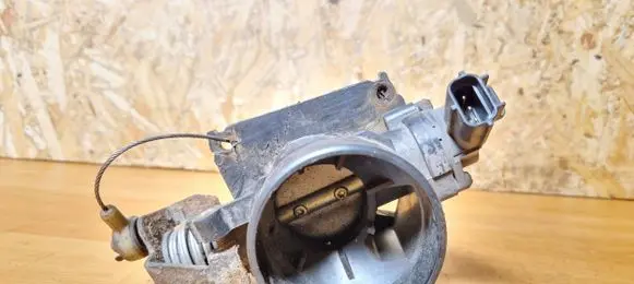 Ford Focus Throttle valve Xs4uaf