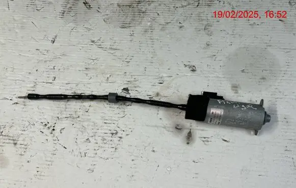 Mercedes-Benz S W221 Seat adjustment motor 0130002644 970796-100