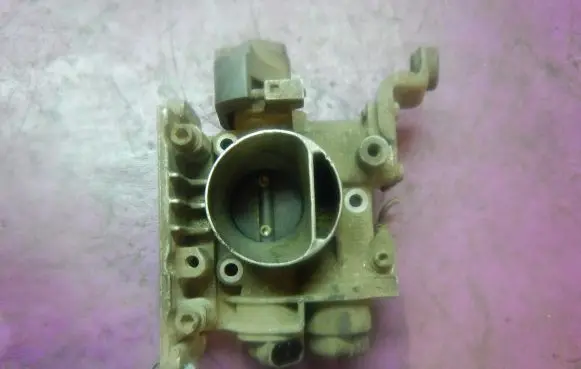Fiat Punto (188) Throttle body valve 