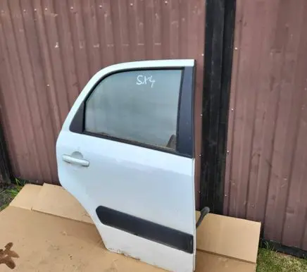 Suzuki SX4 Rear door 131313