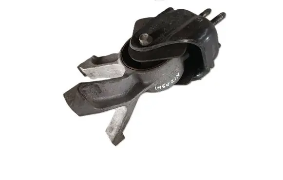Engine mount vacuum valve