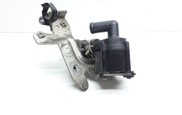 Volvo XC90 Electric auxiliary coolant/water pump 31368143 704773030