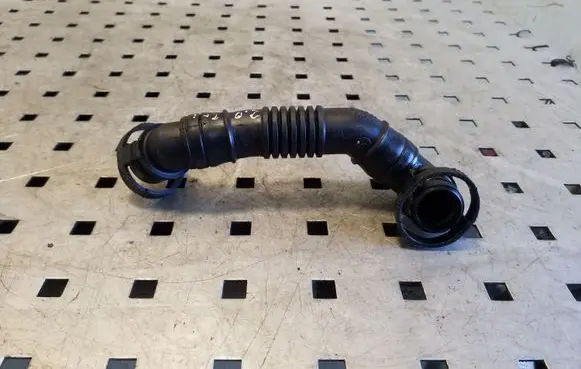 Audi A3 S3 8P Breather hose/pipe 03G103493D