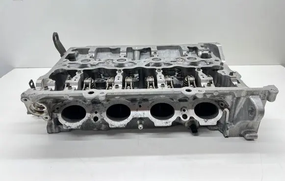BMW 3 G20 G21 Engine head 8647846