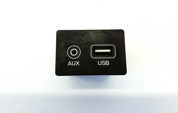 Hyundai i20 (GB IB) AUX in-socket connector 96120C7500