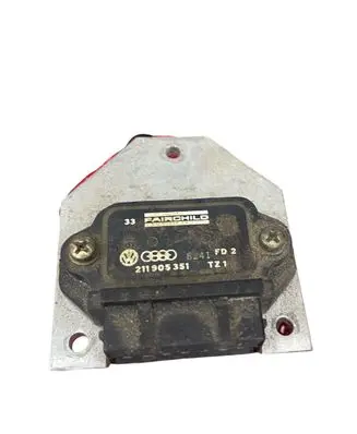 Audi 80 90 S2 B4 Ignition amplifier control unit 211905351