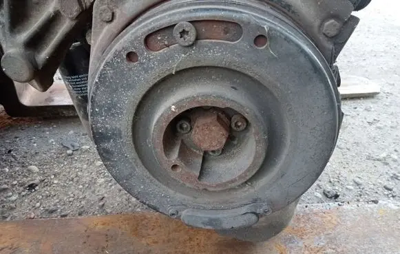 Volkswagen Transporter - Caravelle T4 Crankshaft pulley KOOPASOWEWAUT4