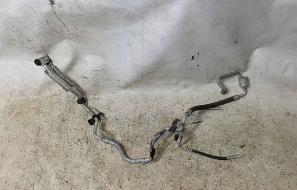 Hyundai ix35 Air conditioning (A/C) pipe/hose 97775-2Y350