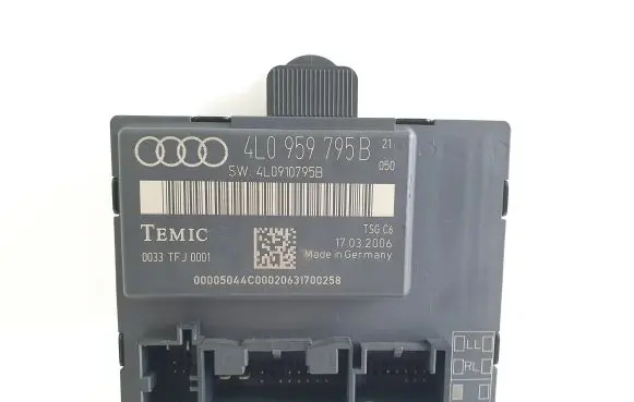 Audi Q7 4L Door control unit/module 4L0959795B 4L0910795B