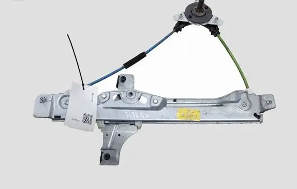 Peugeot 208 I Rear door manual window regulator 9673153980