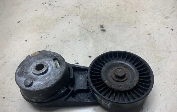 Alfa Romeo 159 Generator/alternator belt tensioner 24430296