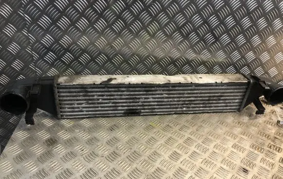 Mercedes-Benz C W203 Intercooler radiator 2035000600 A2035000600