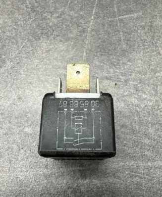 Audi A4 S4 B6 8E 8H Other relay 443951253J