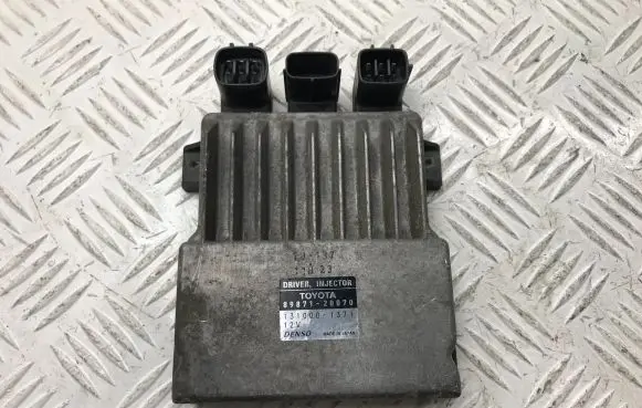 Toyota Auris 150 Fuel injection control unit/module 1310001371 8987120070