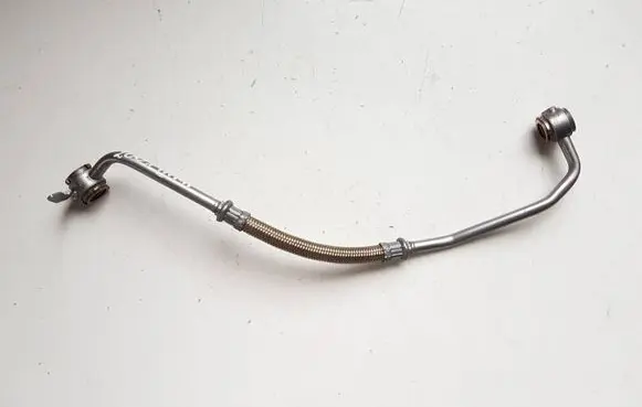 Peugeot 2008 II Turbo turbocharger oiling pipe/hose 9832803480