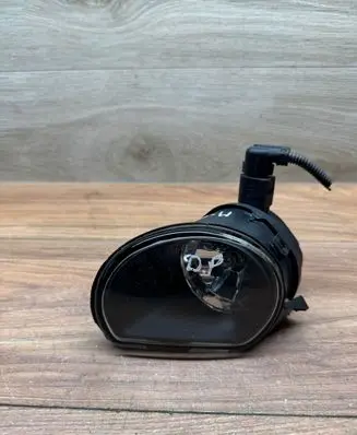 BMW 5 E60 E61 Front fog light 19A253C1 04261810 E131938
