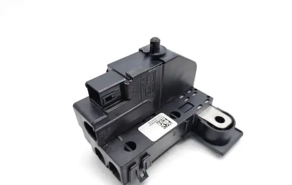 Ford Mondeo MK V Fuse module DU5T14A094DC