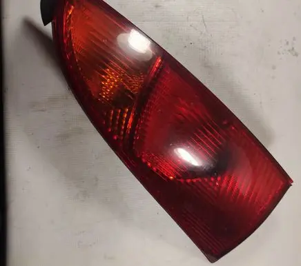 Ford Focus Rear/tail lights CW170R XS413404